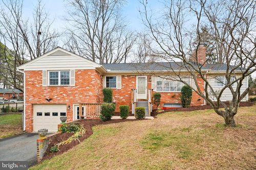 8411 Impalla Dr, MANASSAS, VA, 20110-3806 | Card Image