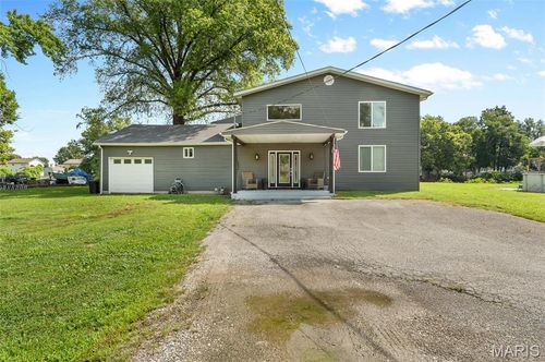 4630 Lake Dr, Granite City, IL, 62040-3042 | Card Image
