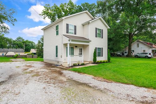 aandb-110 Clark St, McMinnville, TN, 37110-2188 | Card Image