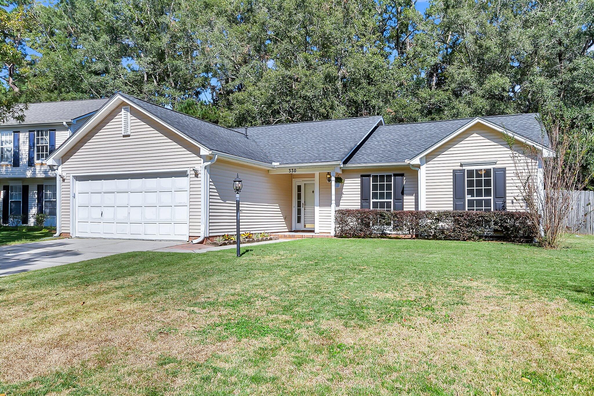 Damascus Dr, Summerville, SC 29483