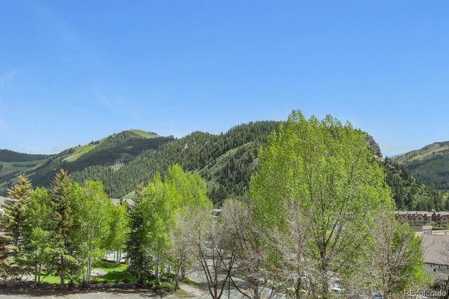 APT-5 - 110 E Beaver Creek Blvd, Condo with 3 bedrooms, 3 bathrooms and 2 parking in Avon CO | Image 39