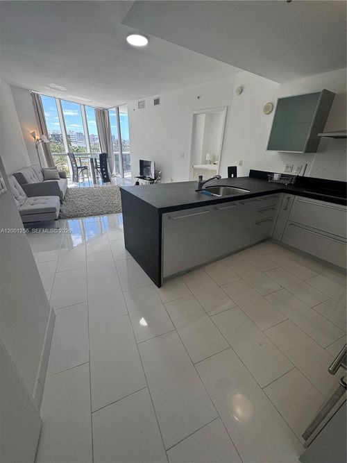 608-18201 Collins Ave, Sunny Isles Beach, FL, 33160-5114 | Card Image