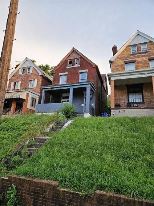 324 Moore Ave, Pittsburgh, PA, 15210-2036 | Card Image