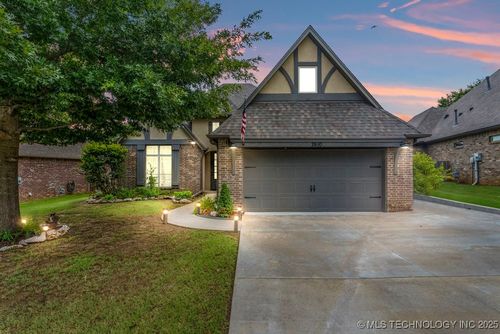 2610 E 139th St S, Bixby, OK, 74008-3608 | Card Image