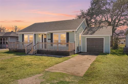 3125 South Dr, Groves, TX, 77619-4418 | Card Image