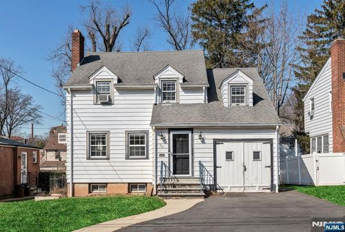 766 Salem St, Teaneck, NJ, 07666-5322 | Card Image