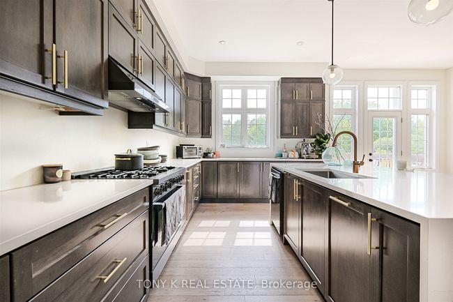 169 Klein Mills Rd, House other with 4 bedrooms, 4 bathrooms and 2 parking in Kleinburg ON | Image 4