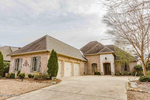 105 Bristol Dr, Madison, MS, 39110-5028 | Card Image