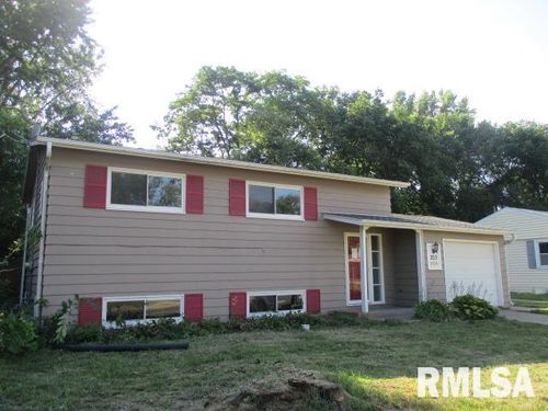 203 Arrow St, Pekin, IL, 61554-3968 | Card Image