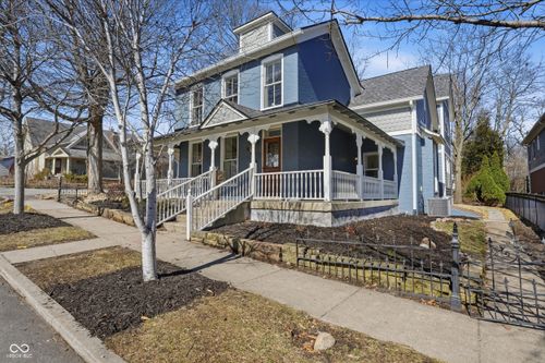 490 W Poplar St, Zionsville, IN, 46077-1344 | Card Image