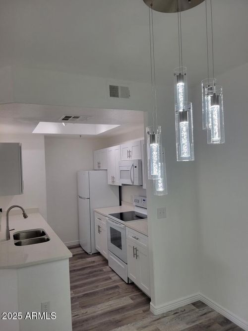 1071-11375 E Sahuaro Dr, Scottsdale, AZ, 85259-4059 | Card Image