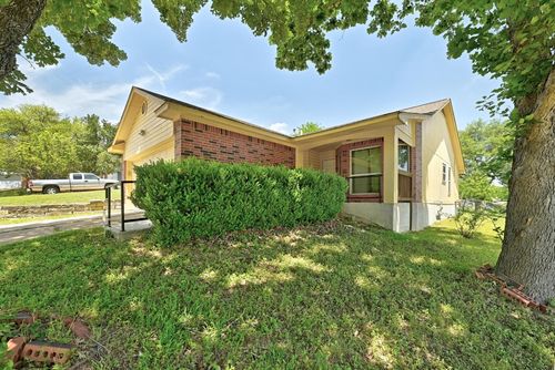 5000 Acorn Grove Ct, Austin, TX, 78744-4001 | Card Image