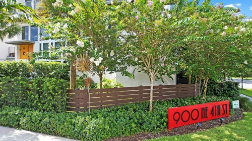 b4-900 Ne 4th St, Fort Lauderdale, FL, 33301-1851 | Card Image