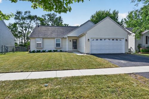817 Casey Ln, Harvard, IL, 60033-7843 | Card Image