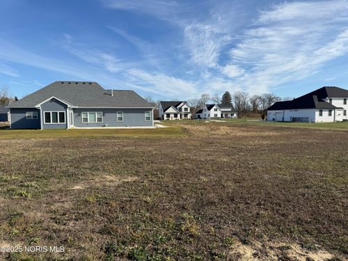 5557 Waterville Monclova Rd, Monclova, OH, 43542-9778 | Card Image