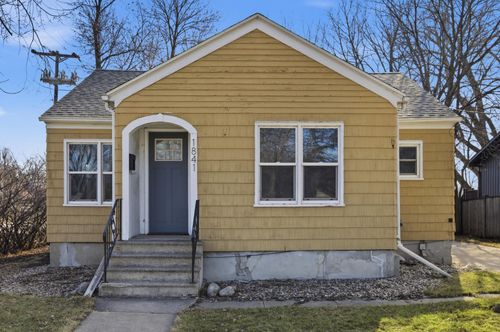 1841 3rd St N, Fargo, ND, 58102-2335 | Card Image