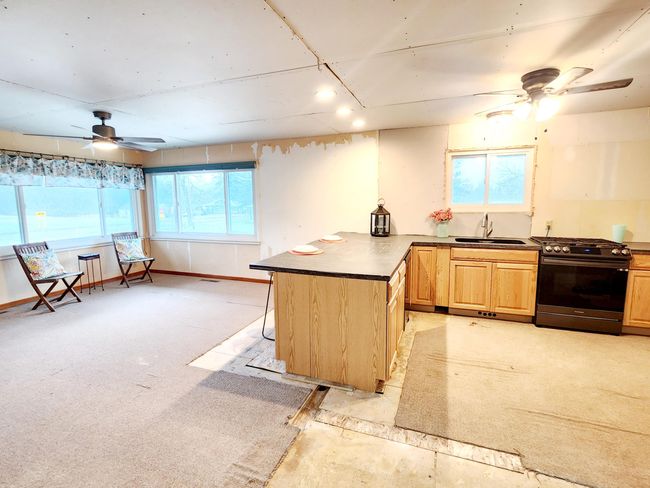 13910 M 40, House other with 4 bedrooms, 4 bathrooms and null parking in Gobles MI | Image 5