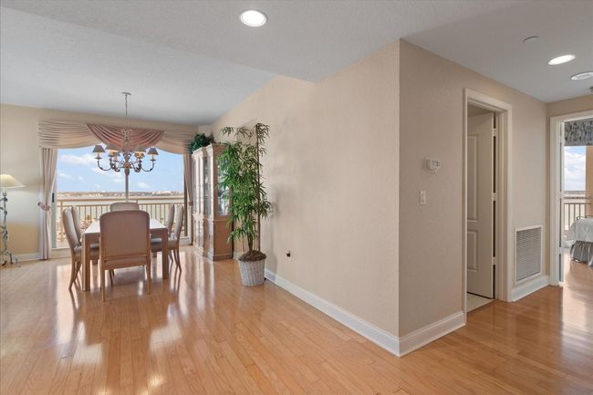 APT-906 - 1200 Gulf Blvd, Condo with 2 bedrooms, 2 bathrooms and null parking in CLEARWATER BEACH FL | Image 11