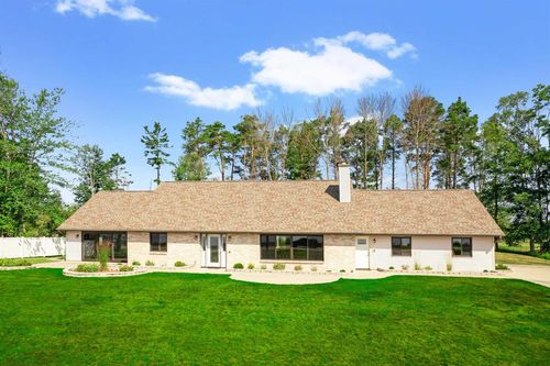 N2281 M-35 Street, Menominee, MI, 54143 | Card Image