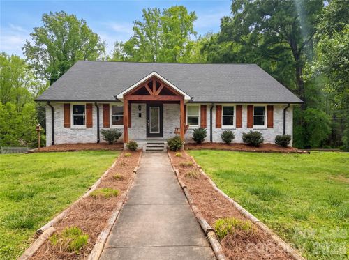 706 Crescent Dr, Cherryville, NC, 28021-3515 | Card Image