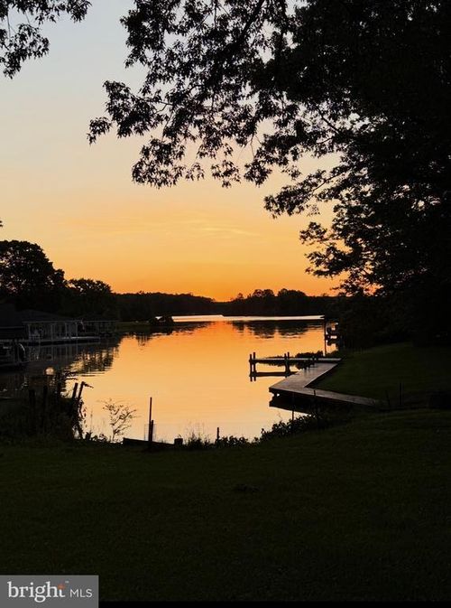 190 Bear Castle Dr, BUMPASS, VA, 23024-4923 | Card Image