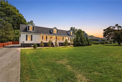 237 Cedar Rd, Chesapeake, VA, 23322-5511 | Card Image