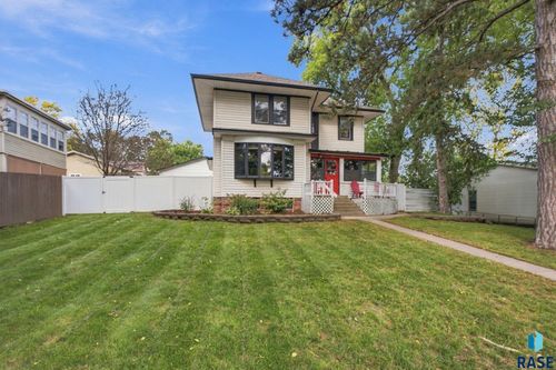 404 E 5th St Street, Dell Rapids, SD, 57022 | Card Image