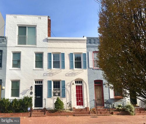 915 Hughes Mews Nw, WASHINGTON, DC, 20037-2147 | Card Image