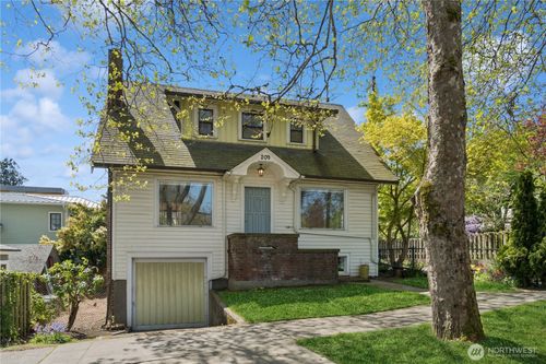 209 W Blaine Street, Seattle, WA, 98119 | Card Image