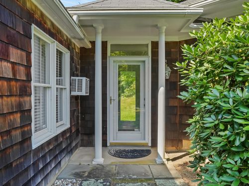 106 Spoonwood Rd, Wilton, CT, 06897-4119 | Card Image
