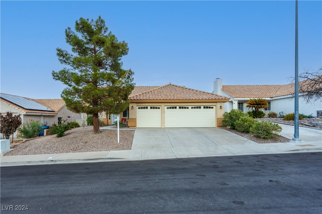 Ladywood Ln, Henderson, NV 89002