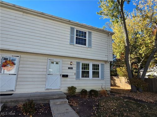 7384 Abby Ct, Mentor, OH, 44060-5204 | Card Image