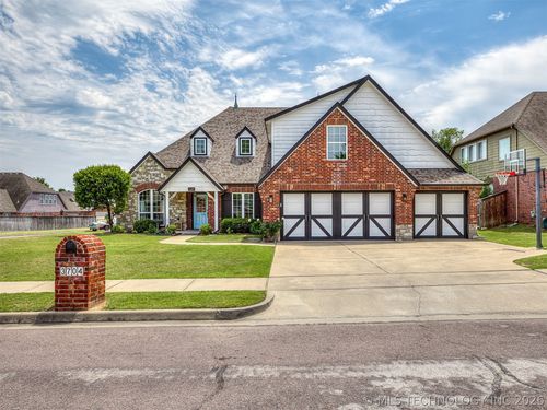 3704 W 107th Street S, Jenks, OK, 74037 | Card Image