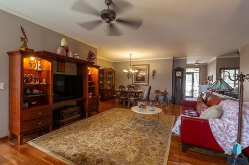 2605 S Big Timber Pl, Sioux Falls, SD, 57105-5162 | Card Image