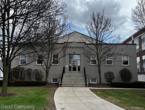 unit-5-98 Northbound Gratiot Ave, Mount Clemens, MI, 48043-7902 | Card Image