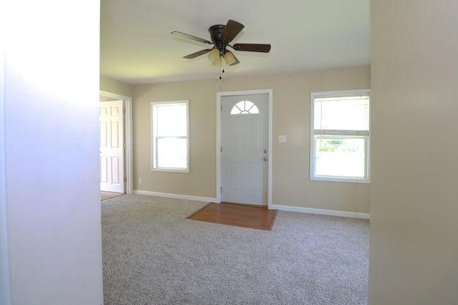 131 N Walnut St, House other with 3 bedrooms, 1 bathrooms and 2 parking in Minonk IL | Image 8