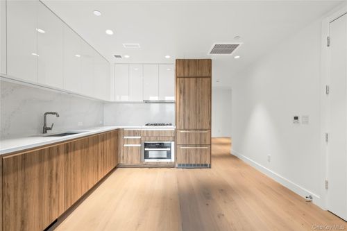 apt-5g-13618 Maple Ave, Flushing, NY, 11355-4988 | Card Image