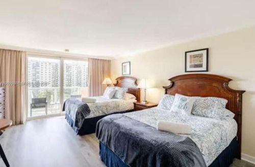 733-19201 Collins Ave, Sunny Isles Beach, FL, 33160-2202 | Card Image