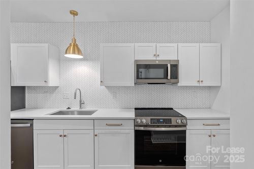 unit-221-310 Arlington Ave, Charlotte, NC, 28203-4377 | Card Image