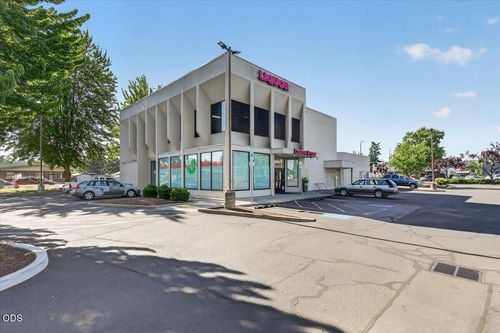 2-790 Stevens St, Medford, OR, 97504-6746 | Card Image