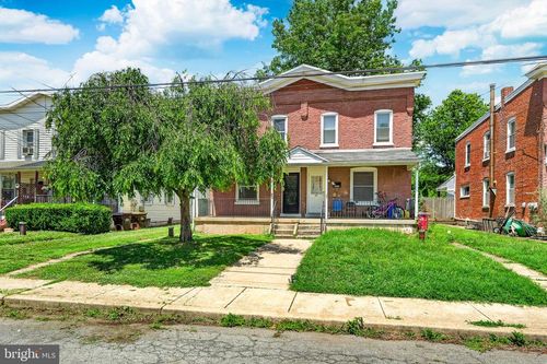 25 Sacco Rd, ROYERSFORD, PA, 19468-1029 | Card Image