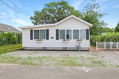 10 Barnes St, Wareham, MA, 02571-2535 | Card Image