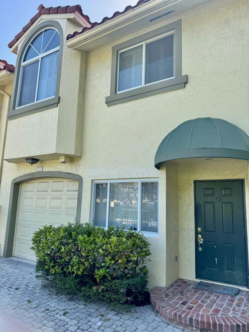 5-103 Ne 14th Ave, Fort Lauderdale, FL, 33301-1719 | Card Image