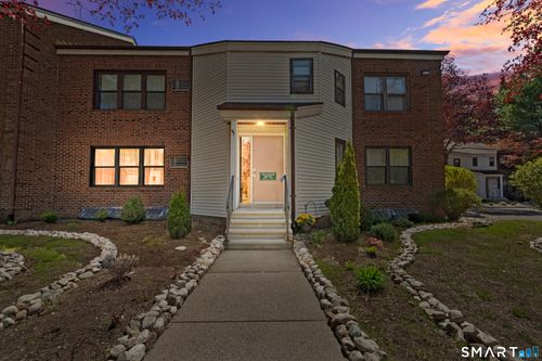 69-69 Wellington Dr, Farmington, CT, 06032-3218 | Card Image