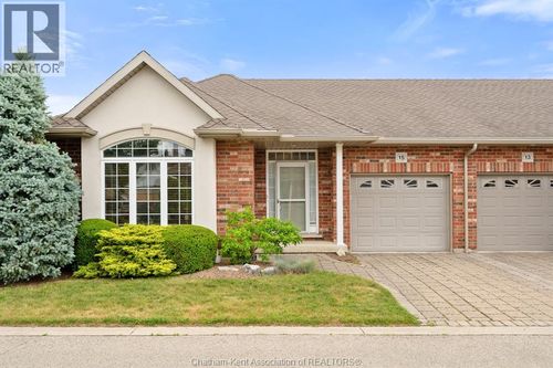 15 Oakgrove Lane, Chatham, ON, N7L5R9 | Card Image