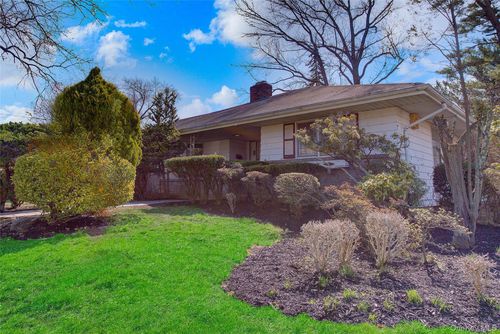 197 Delaware Avenue, Hempstead, NY, 11520 | Card Image