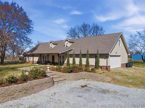 15319 470 Rd, Claremore, OK, 74017-5372 | Card Image