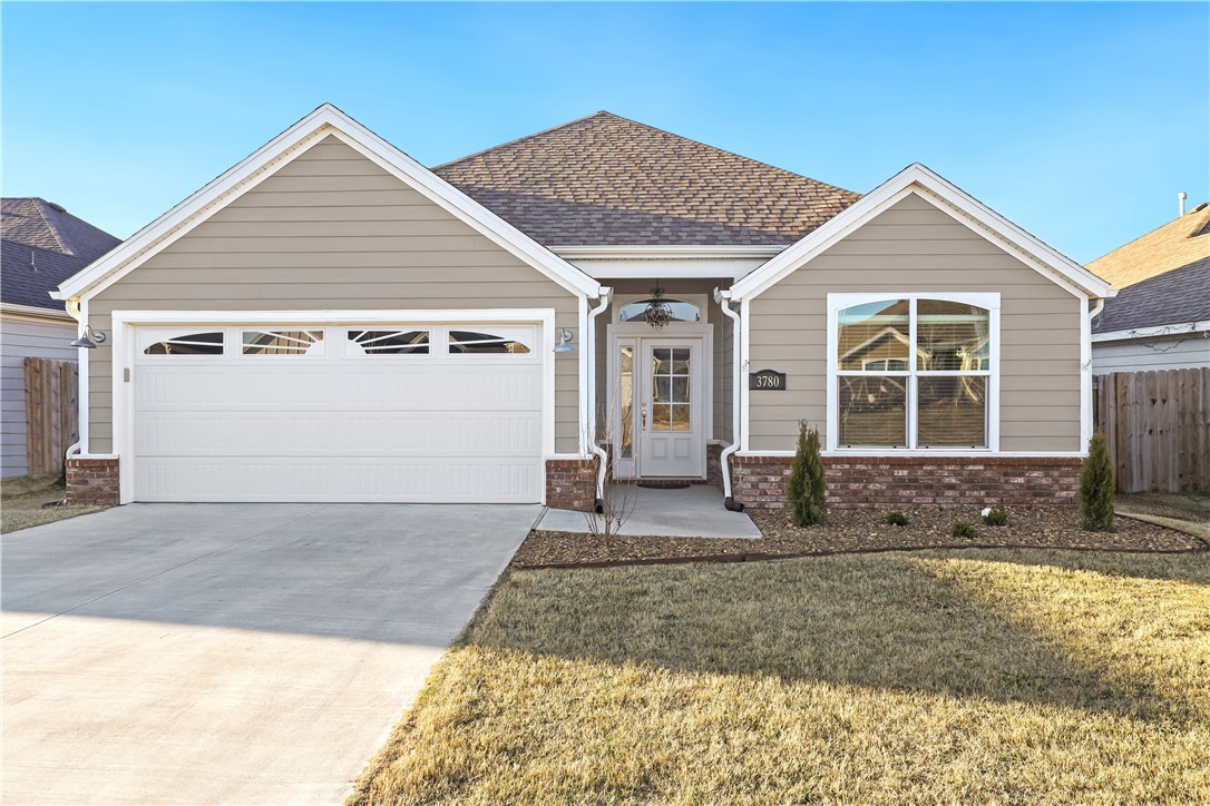 Rockdale St, Springdale, AR 72764