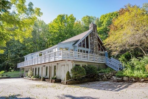 260 North Haverhill Road, Kensington, NH, 03833 | Card Image