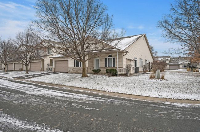 1118 Crystal Pl W, Townhouse with 2 bedrooms, 2 bathrooms and null parking in Chaska MN | Image 27